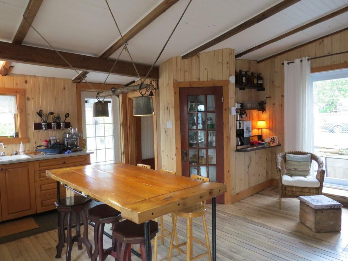 La Vieille Maison Rouge Saint-Tite Eksteriør billede
