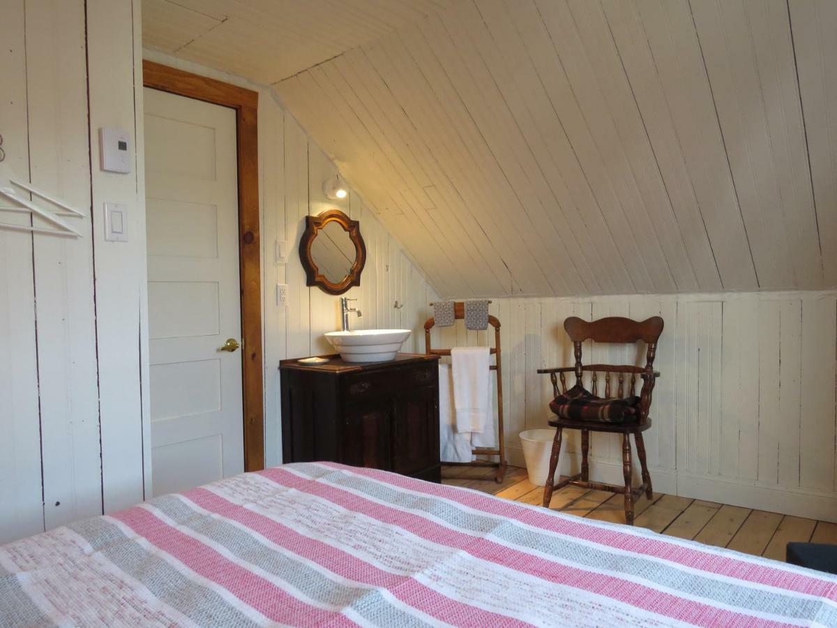La Vieille Maison Rouge Saint-Tite Eksteriør billede