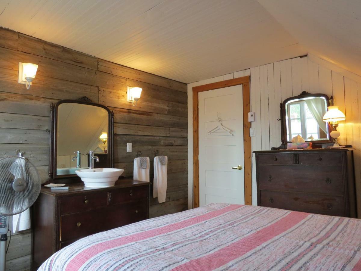 La Vieille Maison Rouge Saint-Tite Eksteriør billede